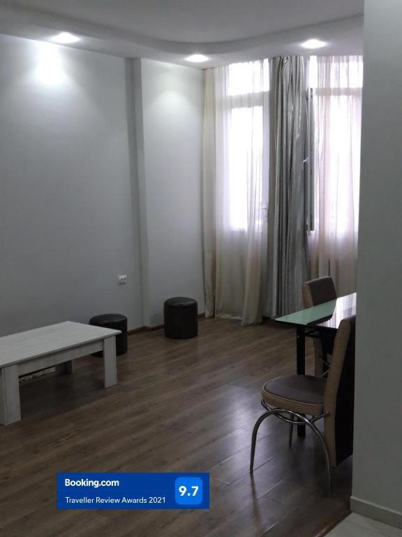 באטומי Mari Apartment מראה חיצוני תמונה