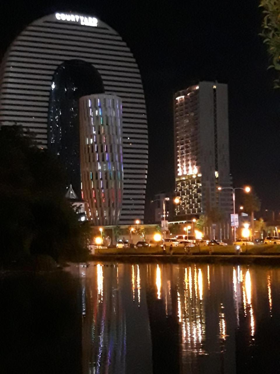 באטומי Mari Apartment מראה חיצוני תמונה